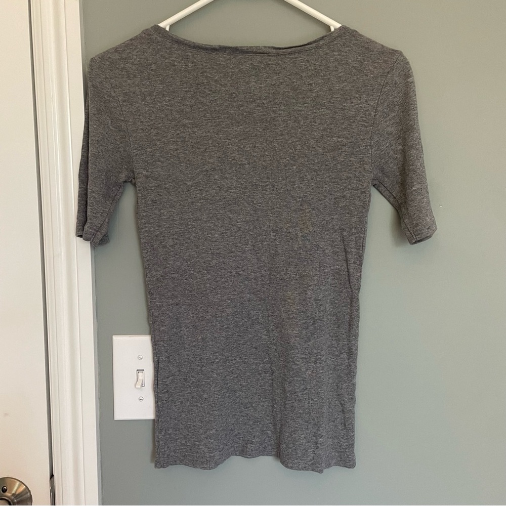 3 for $30 | Ralph Lauren Blue Label Gray V Neck Tee Shirt - Picture 7 of 10